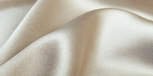 How to wash my silk dress 